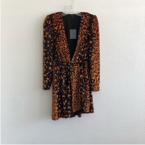 NBD Edie Long Sleeve Velvet Mini Dress Natural Leopard NWT - Picture 2 of 8